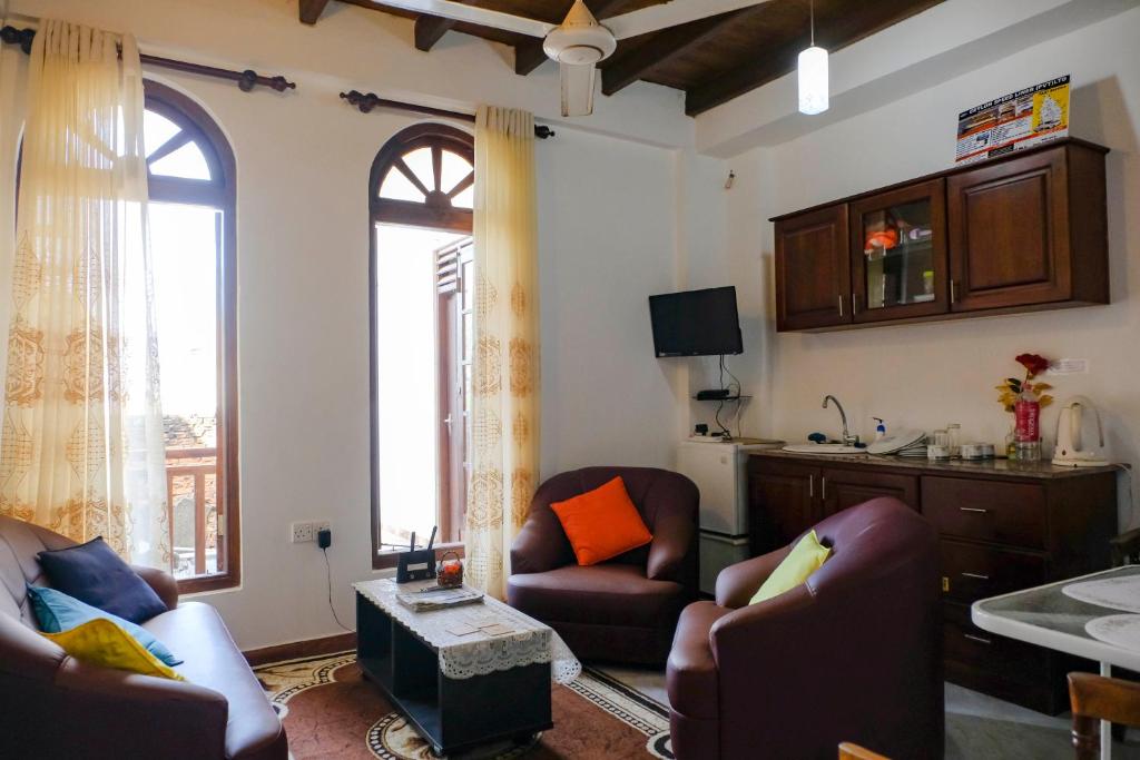 Двухместный (Номер с кроватью размера «queen-size» и балконом), Southern Comforts Guest House