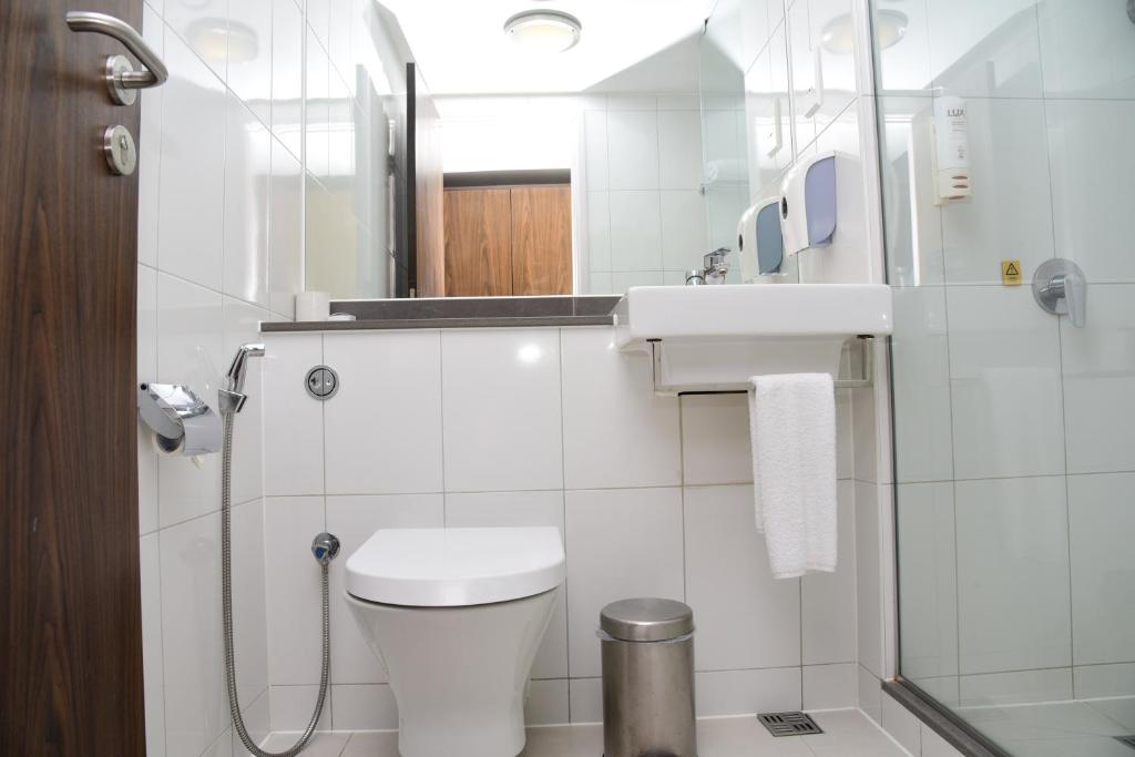 Двухместный (Улучшенный номер с кроватью размера «queen-size»), Caspia Hotel New Delhi Shalimar Bagh