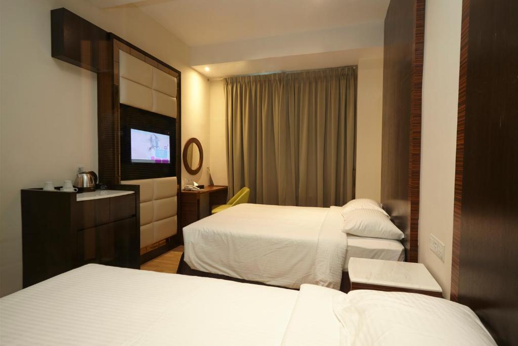 Сьюит (Суперлюкс), Hotel Six Seasons @ Mid Valley