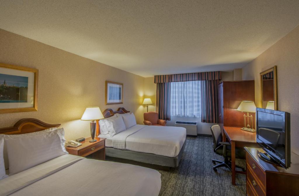 Holiday Inn Arlington at Ballston, an IHG Hotel photo 4