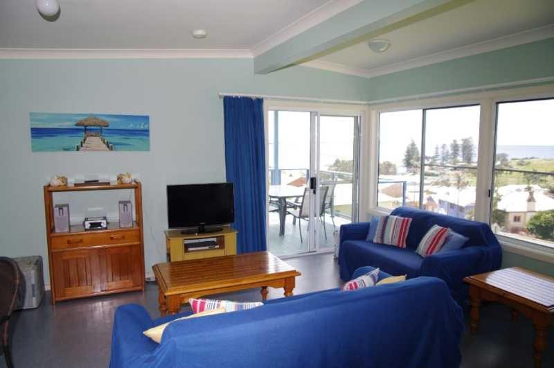 Clareview, 8 Korogora Street photo 3
