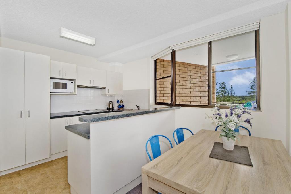 Tasman Towers 9, 3 Munster Street photo 4