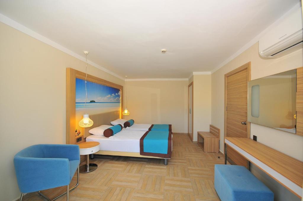 Blue Bay Platinum photo 4