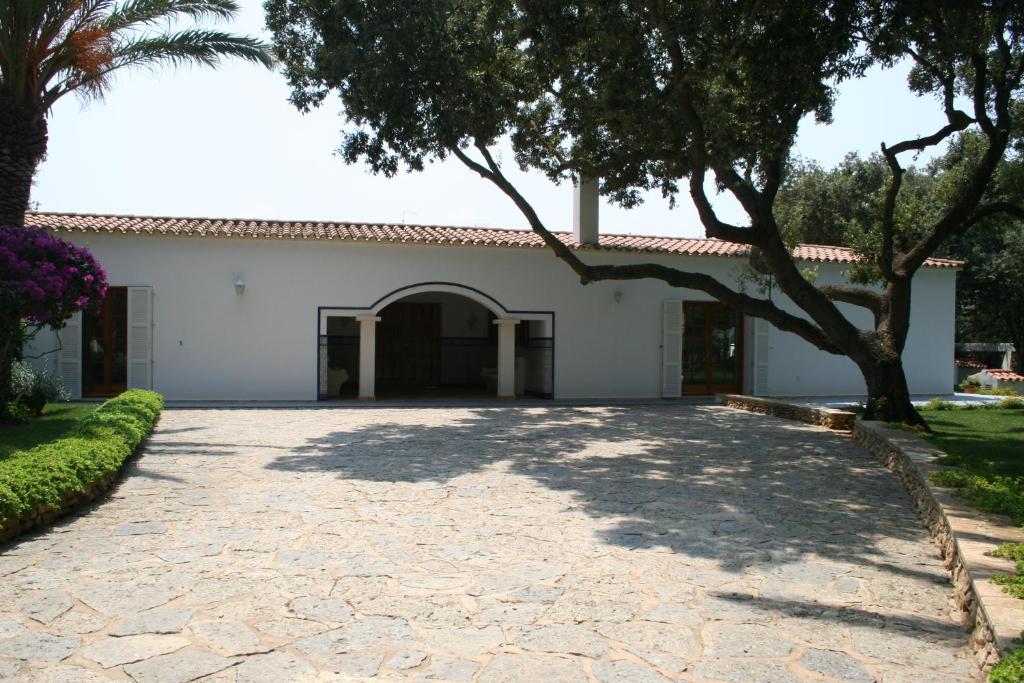 Sa Legitima photo 1