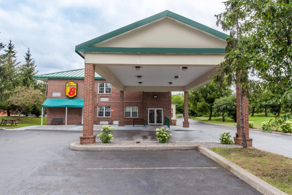 Syracuse Inn image