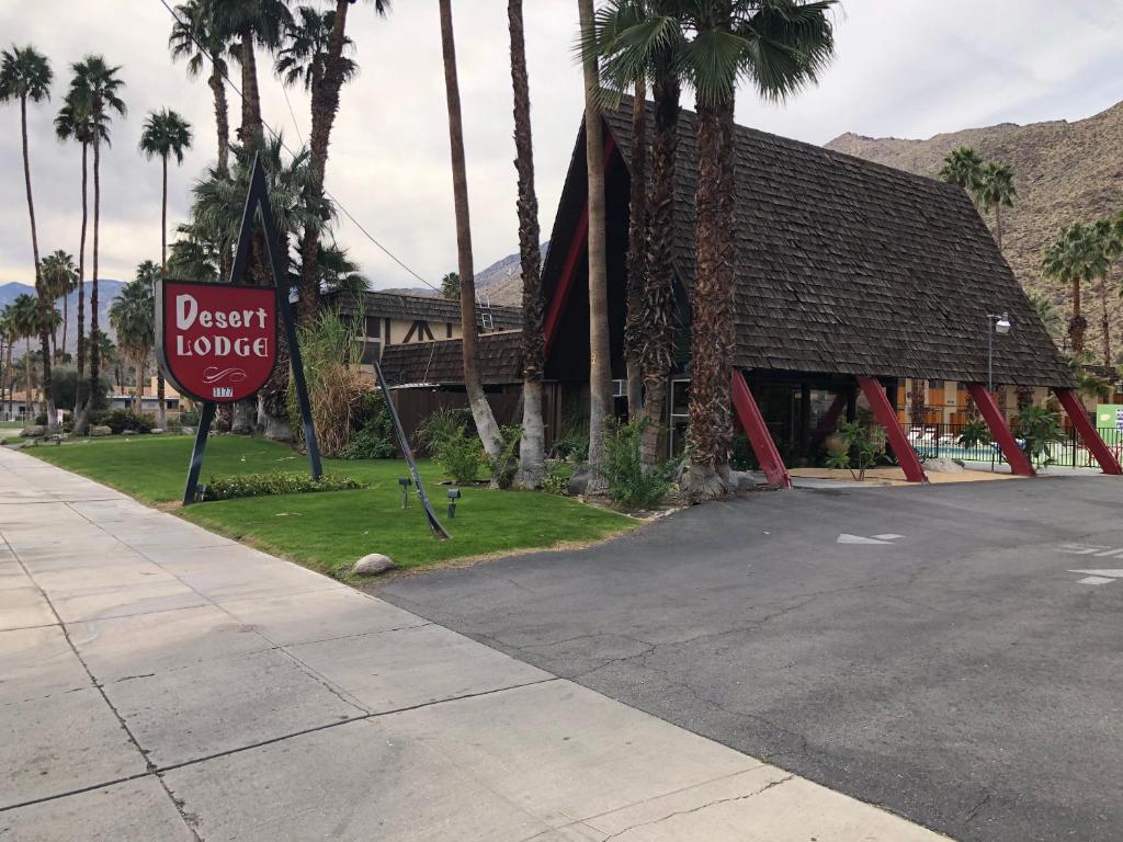 Desert Lodge photo 1