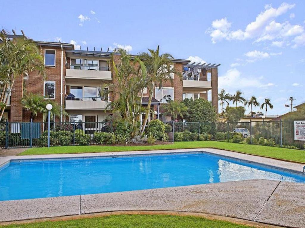 Bay Park Gardens 30 1 Warlters Street photo 2
