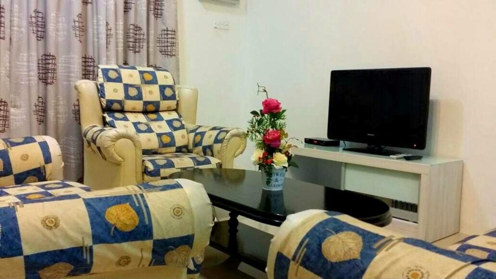 Golden Hill Double Storey Homestay at Night Market photo 2
