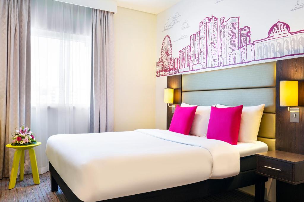 Двухместный (Классический номер с кроватью размера «queen-size»), Отель Al Majaz Hotel Sharjah