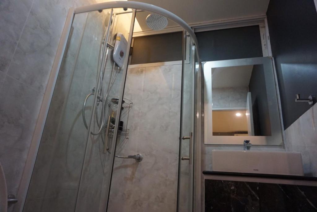 Двухместный (Двухместный номер с 2 отдельными кроватями и террасой), Sureena Hotel