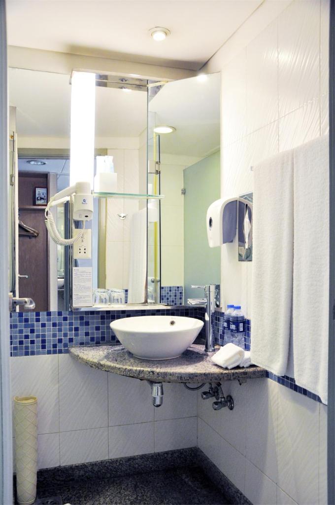 Holiday Inn Express Zhengzhou Zhongzhou, an IHG Hotel photo 4