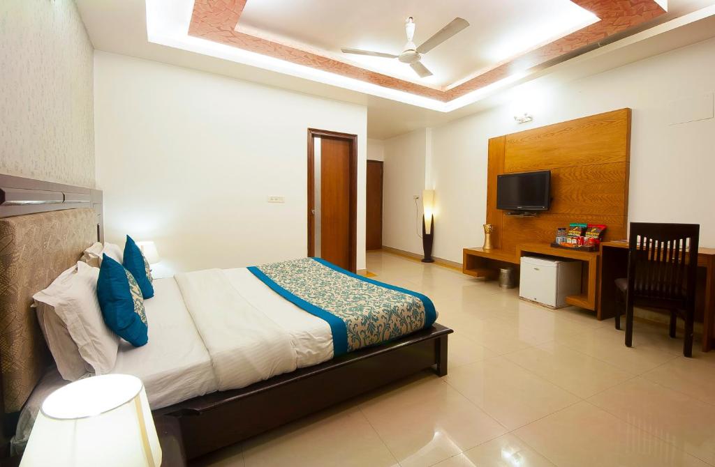 Двухместный (Premium Double Room with Airport Drop), Airport Hotel Delhi - 37