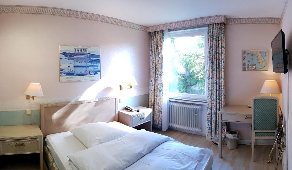 Wald-Hotel photo 1