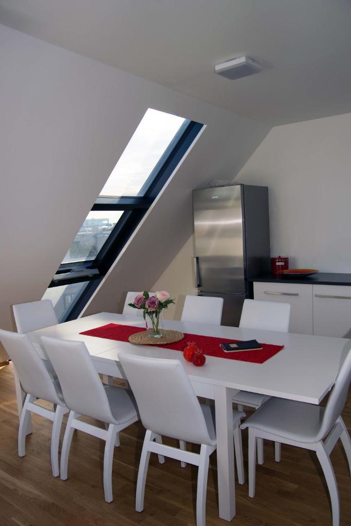 Апартаменты (Апартаменты в пентхаусе с 2 спальнями), Betariel Apartments S22