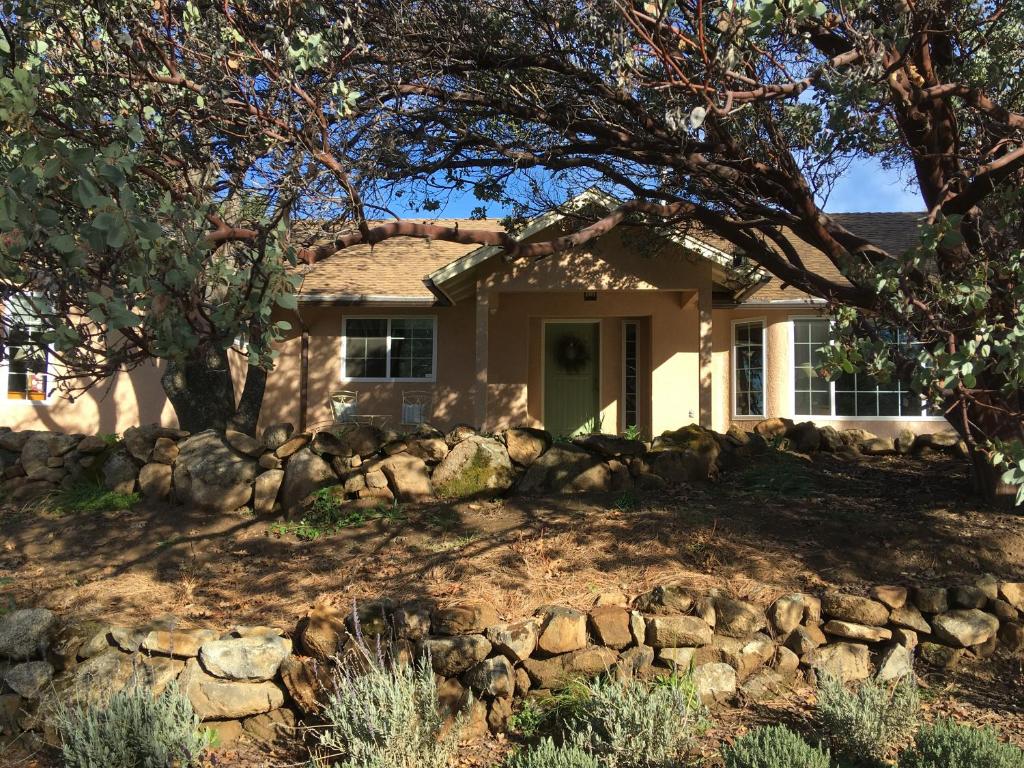 Foxtail Farm Bed & Breakfast image