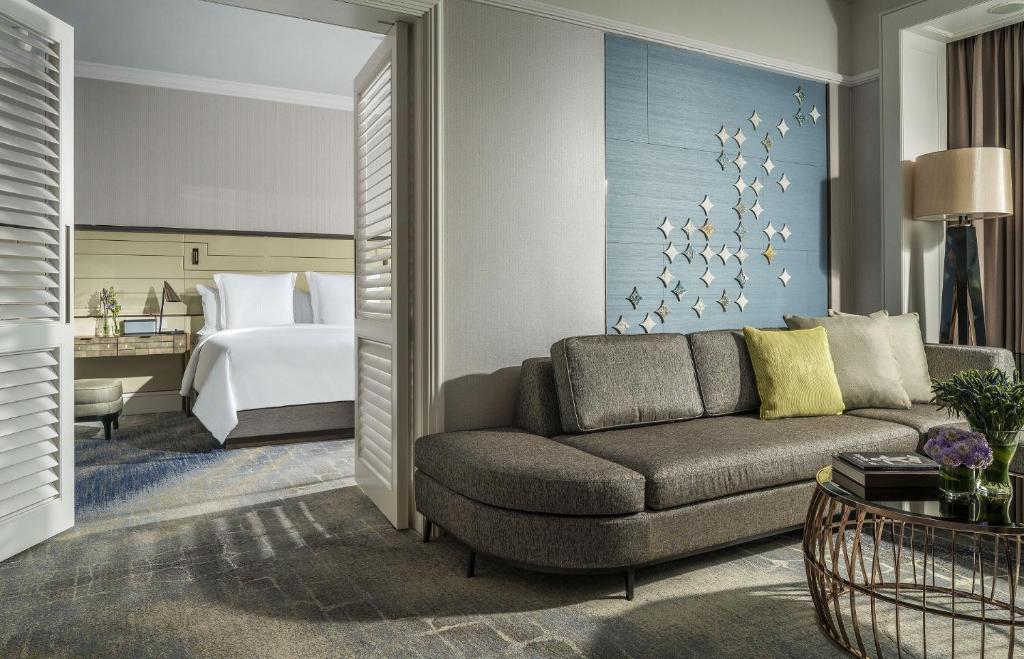 Сьюит (Люкс с 1 спальней), Four Seasons Hotel Singapore