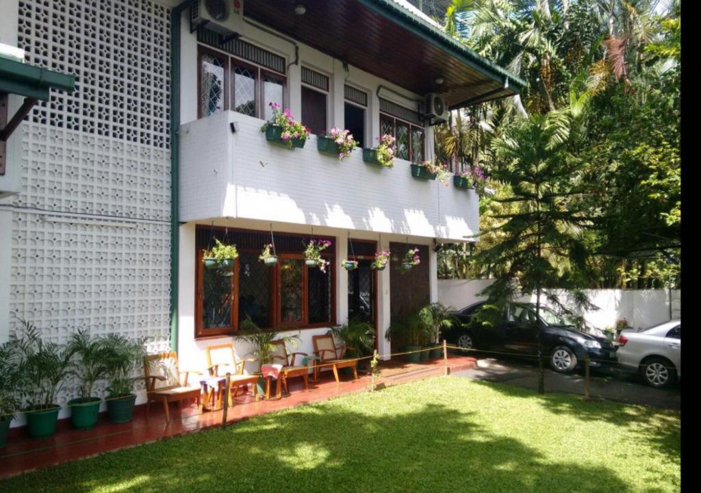 Sharon Inn photo 2
