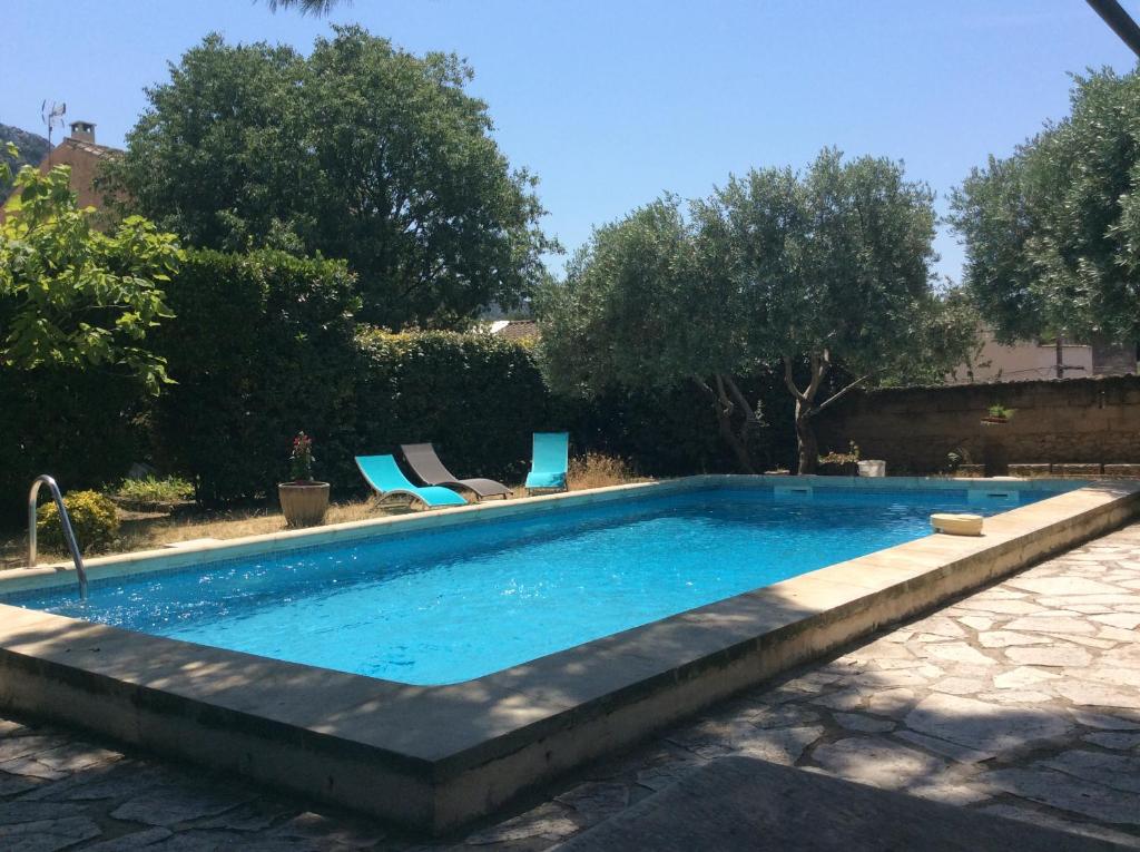 Maison Daumas Billard Français et Piscine photo 4