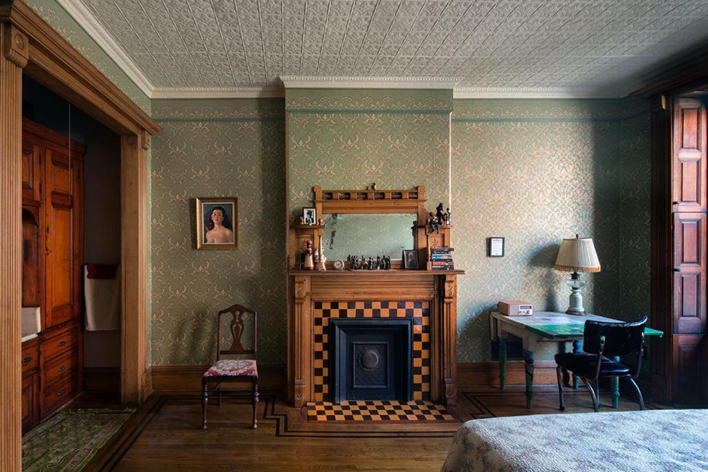 The Harlem Flophouse image