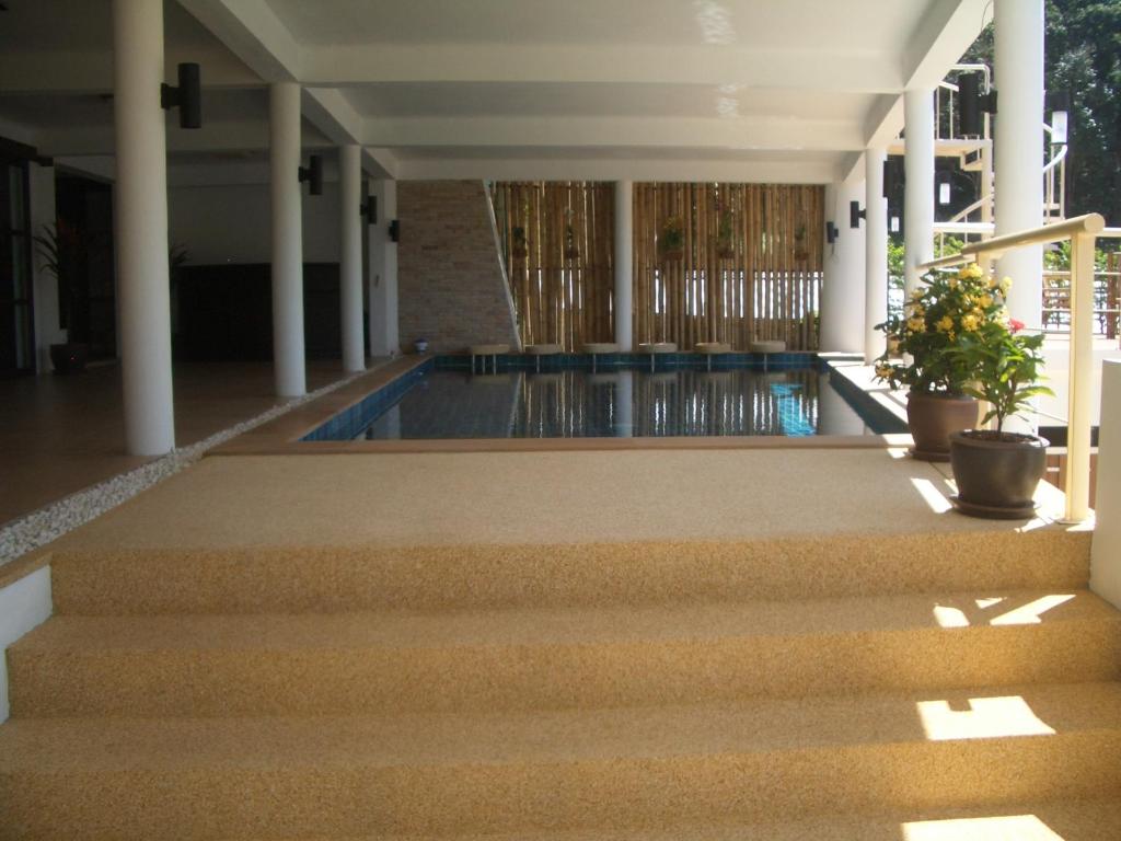 Surin villa photo 4