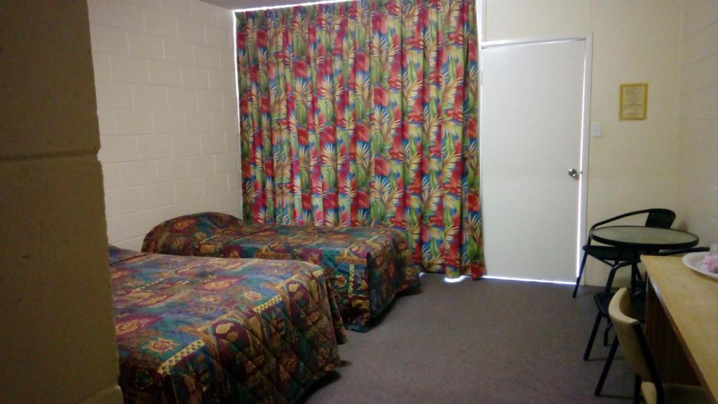 The Islands Inn Motel