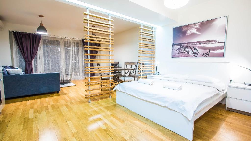 Студио (Номер-студио с террасой), Luxury Apartment Bucharest Mall area