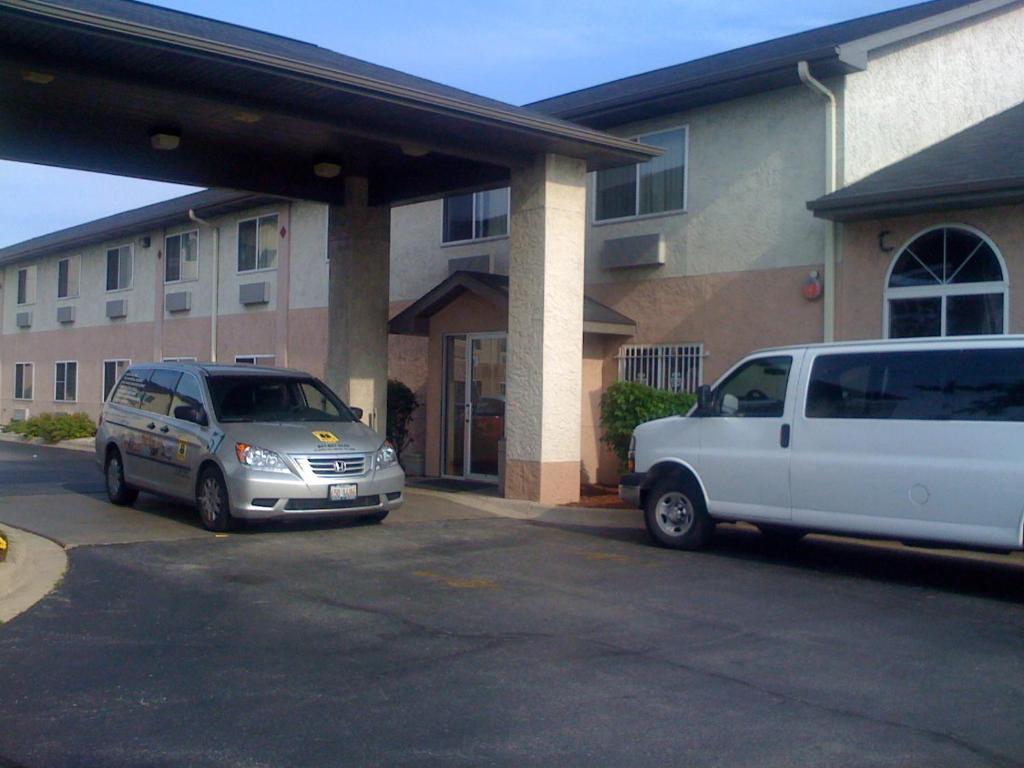 Super 8 by Wyndham Chicago O'Hare Airport