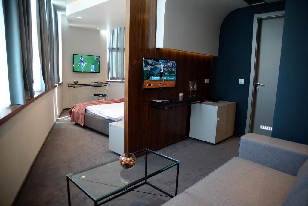 Hotel Russia photo 1