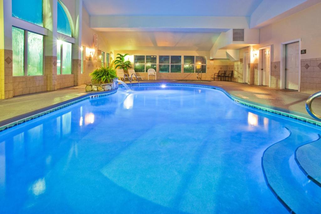Country Inn & Suites by Radisson, Kingsland, GA image