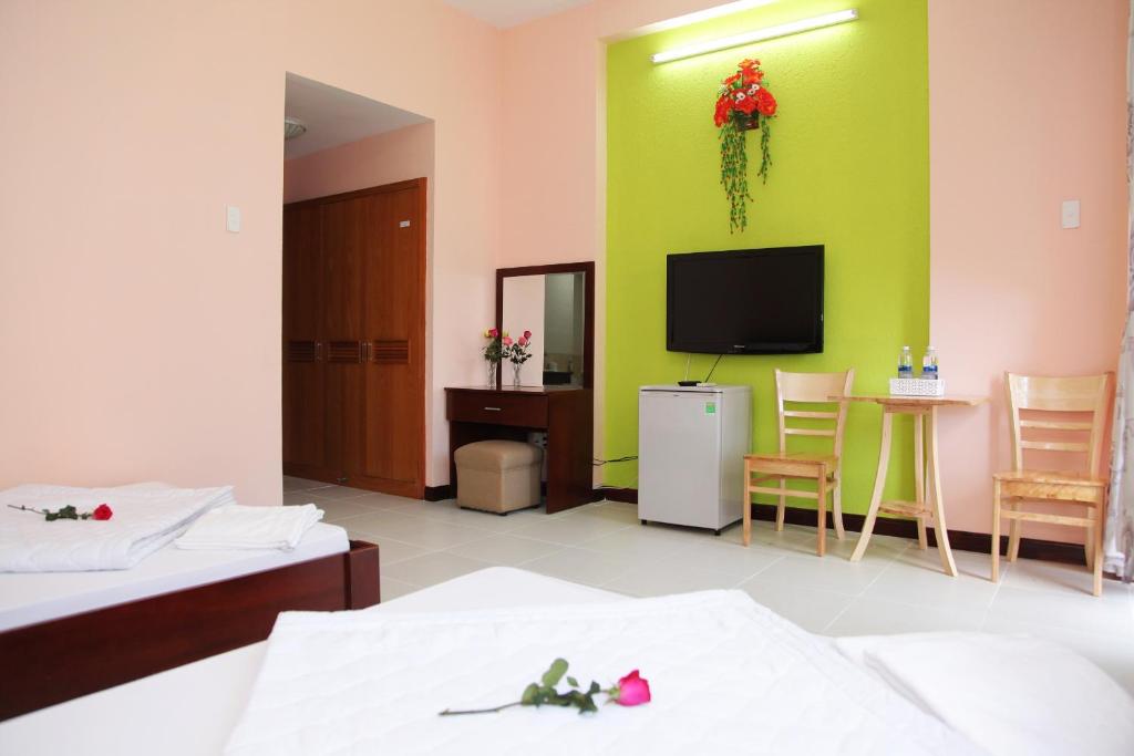 Четырехместный (Четырехместный номер с балконом), Thank You Hotel