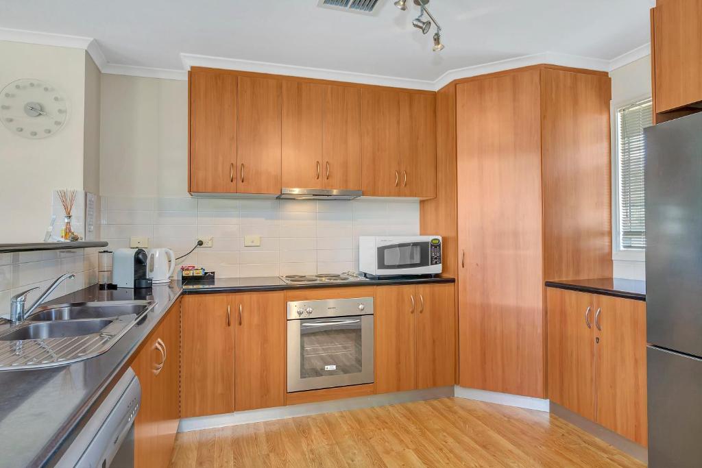 Green Reef Beach House - Aldinga Beach - C21 SouthCoast Holidays photo 2