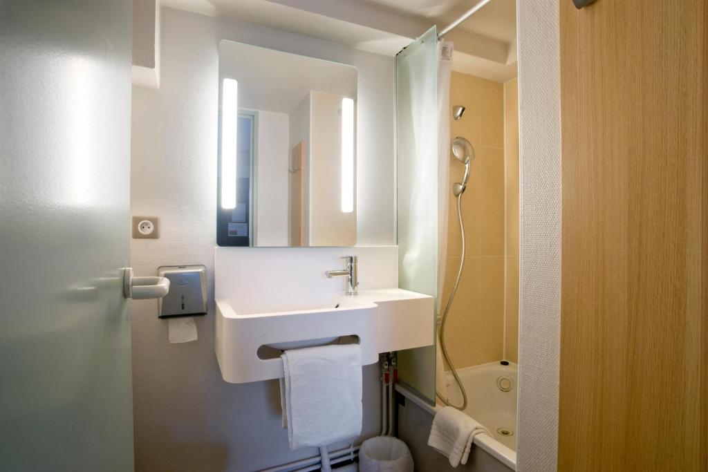 B&B HOTEL Moulins photo 1