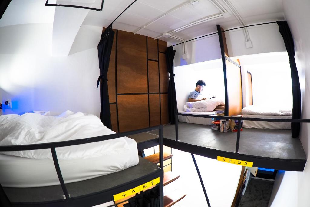 Четырехместный (Четырехместный номер), Book a Bed Poshtel