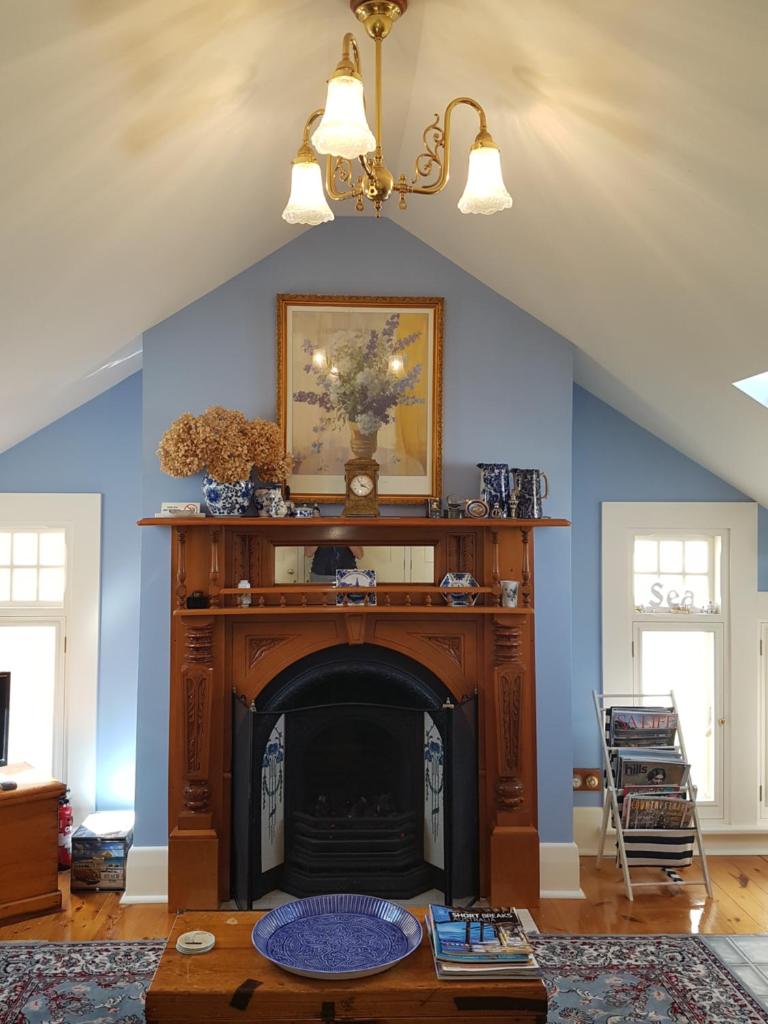 Water Bay Villa Bed & Breakfast photo 3