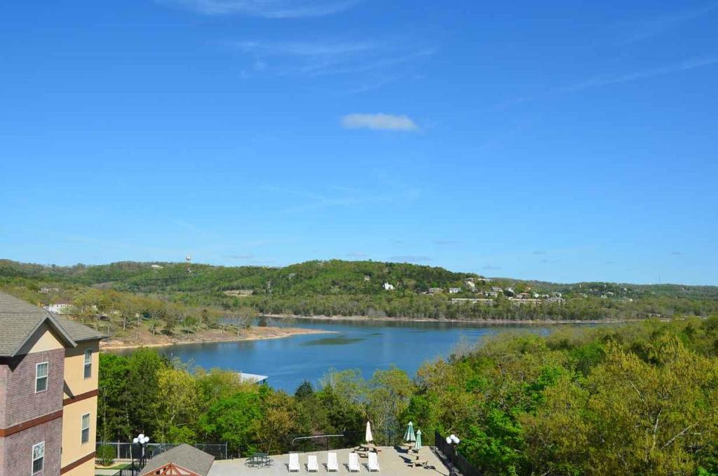 Rockwood Condos on Table Rock Lake With Boat Slips photo 4