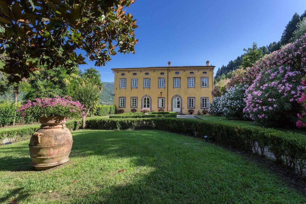 Coselli's luxury Villas photo 2