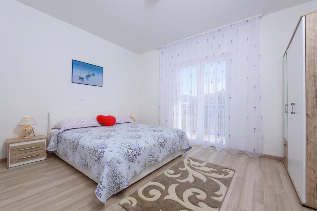Apartments & Rooms Seaside photo 2