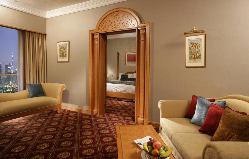 Сьюит (Люкс), Отель Chelsea Plaza Hotel
