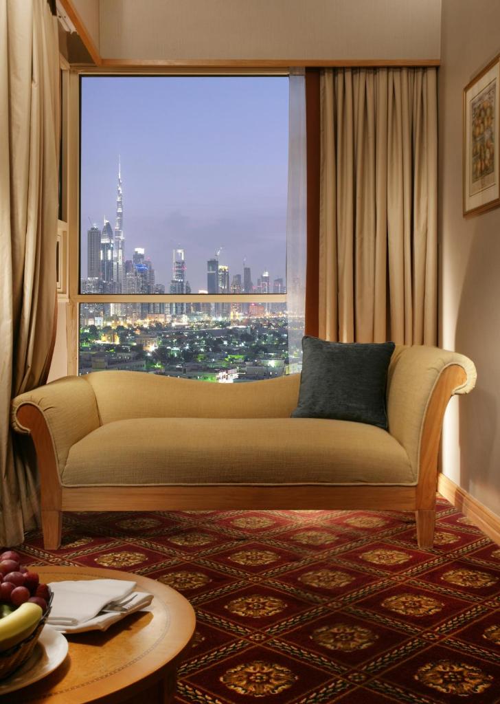 Сьюит (Люкс), Отель Chelsea Plaza Hotel
