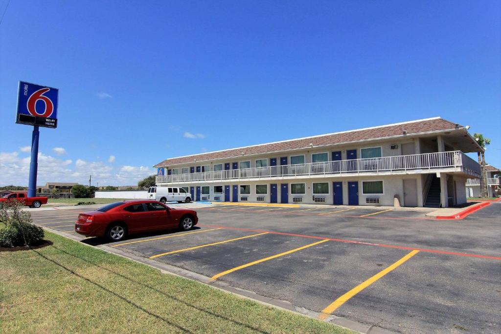 Motel 6-Corpus Christi, TX - East - North Padre Island photo 2