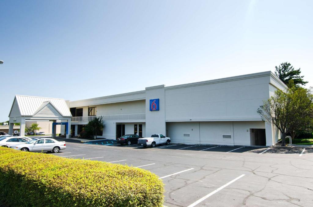 Motel 6 Frederick, MD - Fort Detrick image