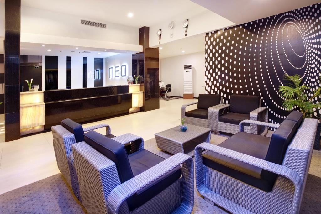 Hotel Neo Palma Palangkaraya by ASTON photo 3