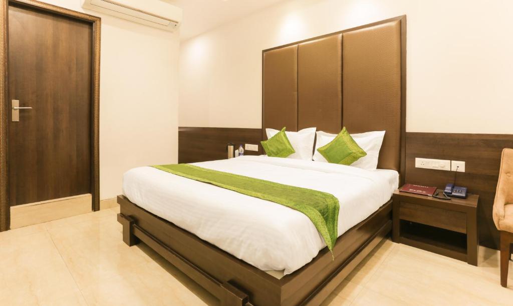 Двухместный ([Sanitized] Standard Double or Twin Room), Treebo Bliss