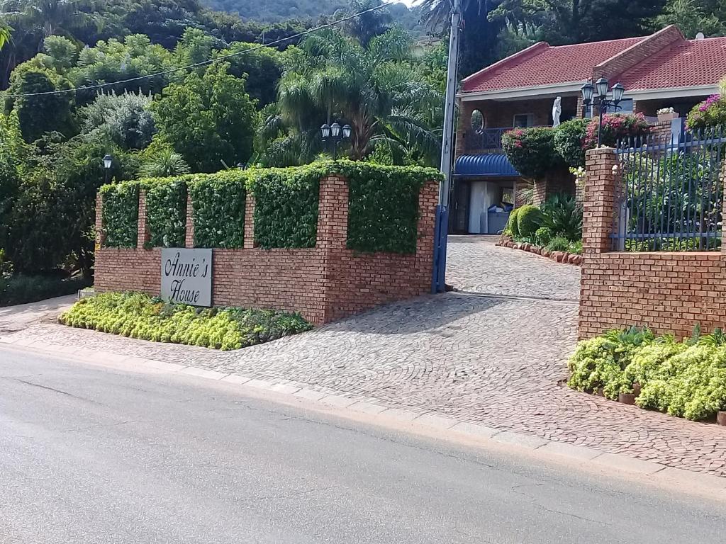 Annie's Boutique Guesthouse and Garden Spa photo 2