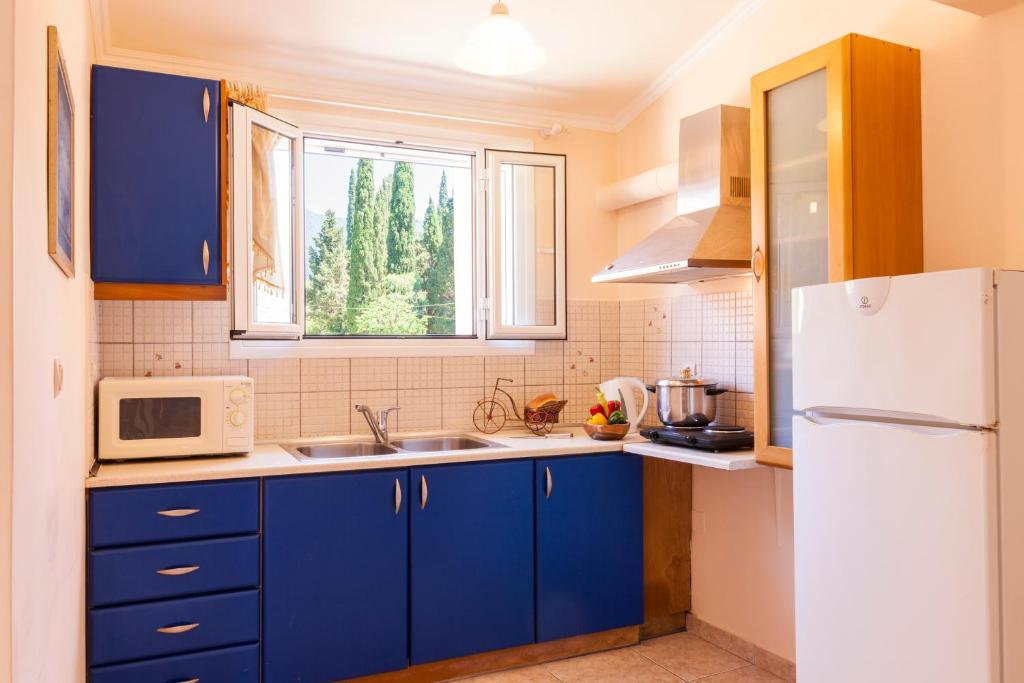 Апартаменты (Апартаменты с балконом), Georgia's Corfu Apartment