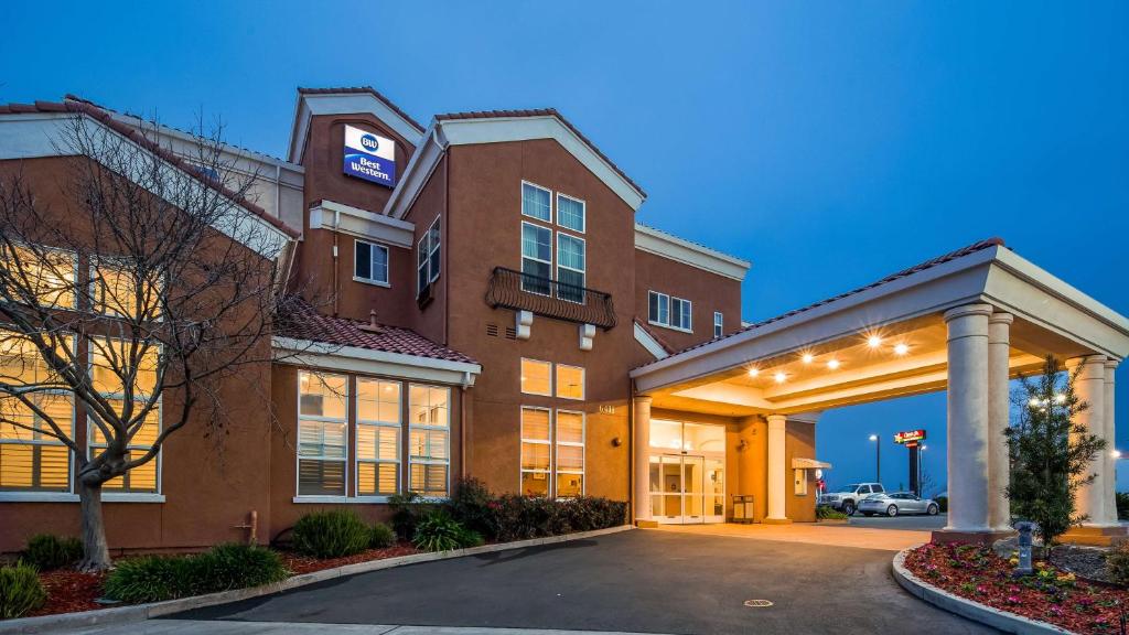 Best Western I-5 Inn & Suites image