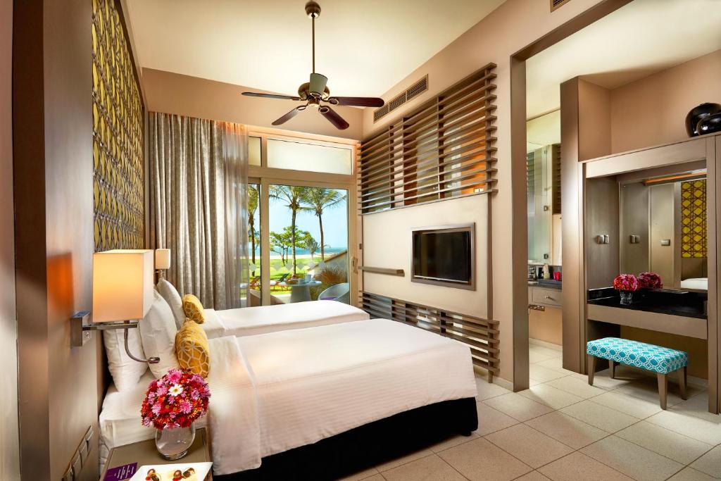 Sentido Heritance Negombo - Tap to explore photos