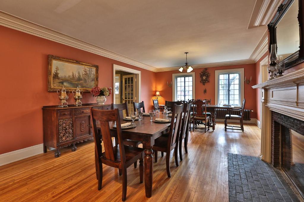 Stone Chalet Bed & Breakfast Inn photo 4
