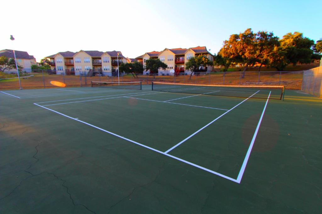 The Shores at Lake Travis, a VRI resort photo 4