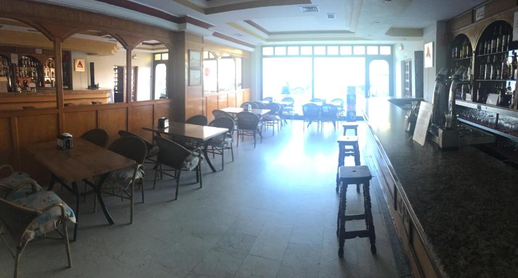 Hotel Perales photo 1